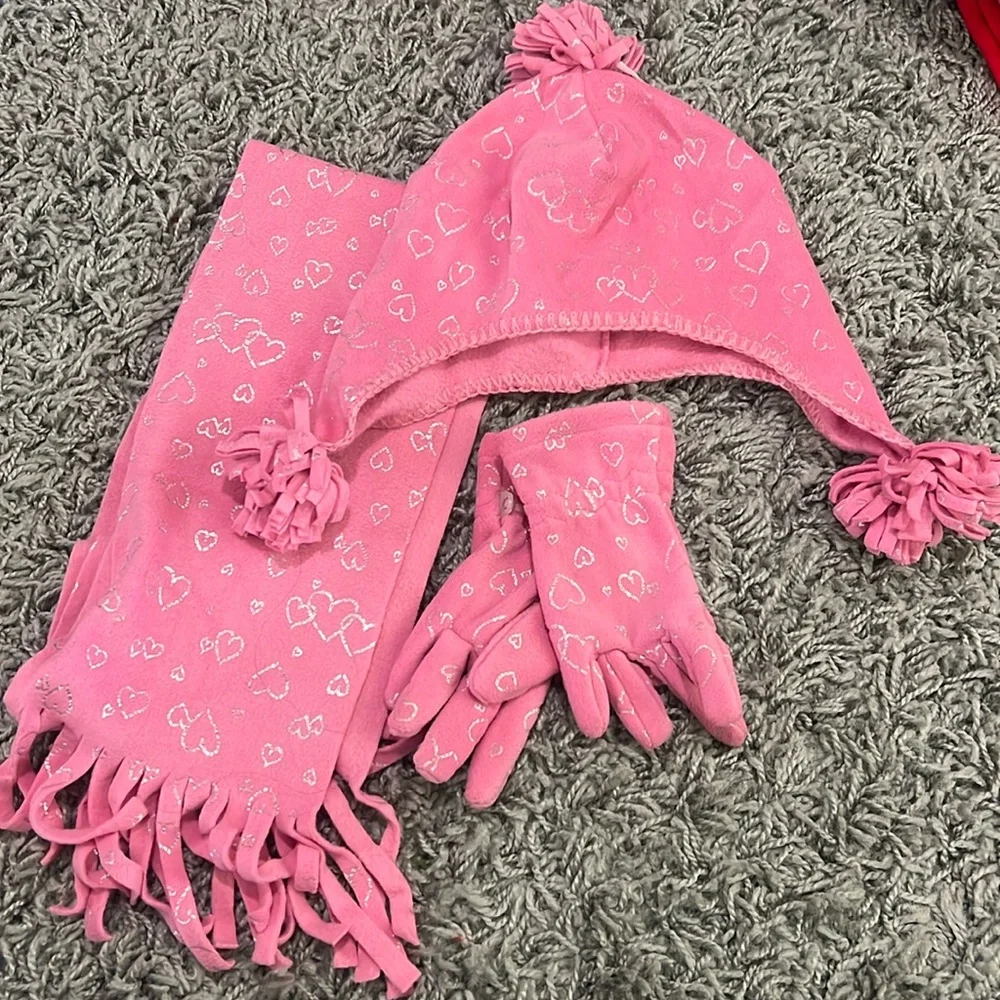 New pink girls scarf, beanie and gloves